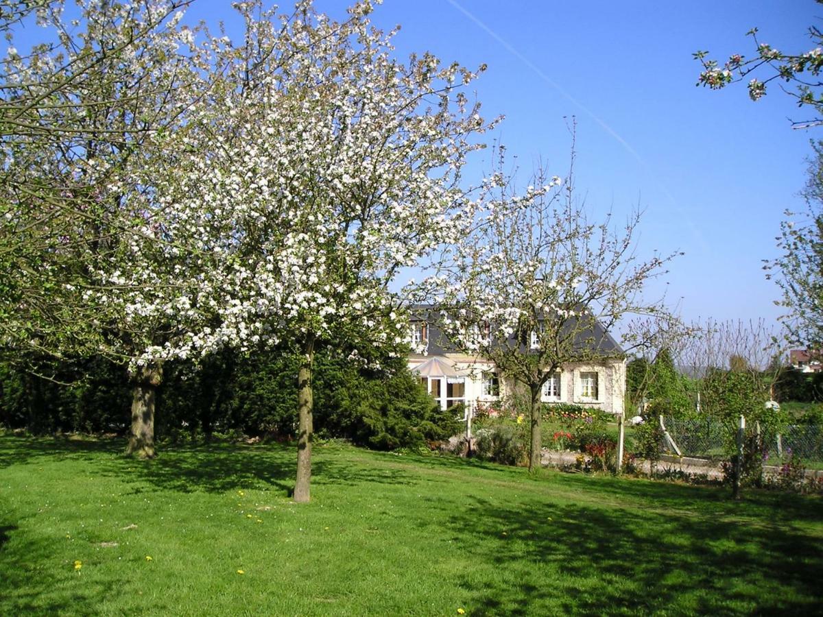 Logis Rural Guest House Villainville Eksteriør bilde